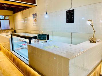 1階店舗 - フルーツラボ2階 レンタルスペース　黒板もあります。のその他の写真