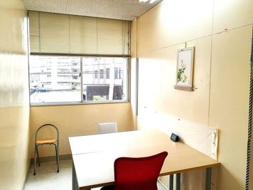 机2台に模様替え - 東海ビル金沢(高麗会館） カウンセリング&テレワークの室内の写真