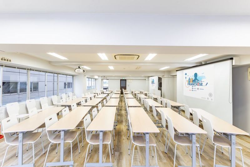 新宿100人会議室FOREST｜新宿御苑前から徒歩1分 - 新宿100人会議室FOREST｜新宿御苑前から徒歩1分