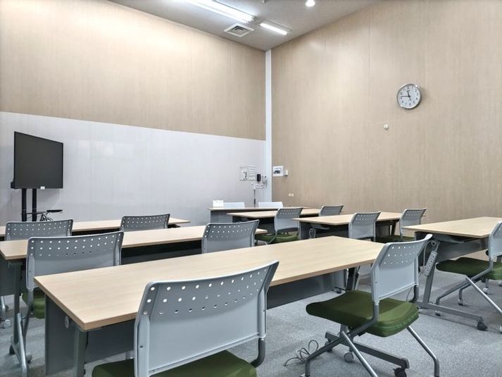 小研修室／～16名【まなクル浜松】 - ＜会議室・レンタルスペース／コワーキング＞　まなクル浜松