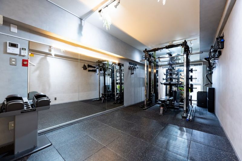 WHITEGYM渋谷1号店 - WHITEGYM渋谷1号店