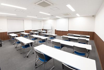 JEC日本研修センター心斎橋 小会議室の室内の写真