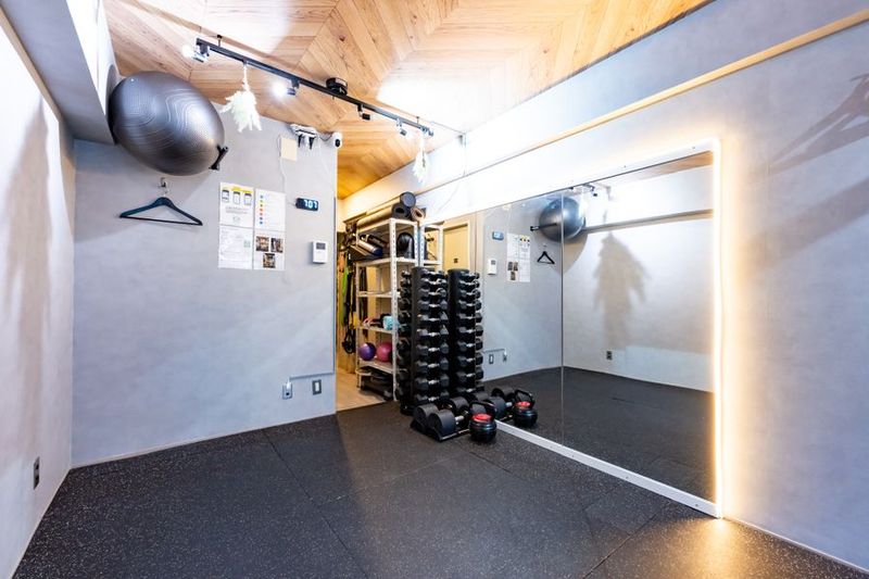 WHITEGYM新宿1号店/レンタルジム - WHITEGYM新宿1号店