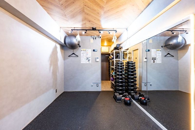 WHITEGYM新宿1号店/レンタルジム - WHITEGYM新宿1号店