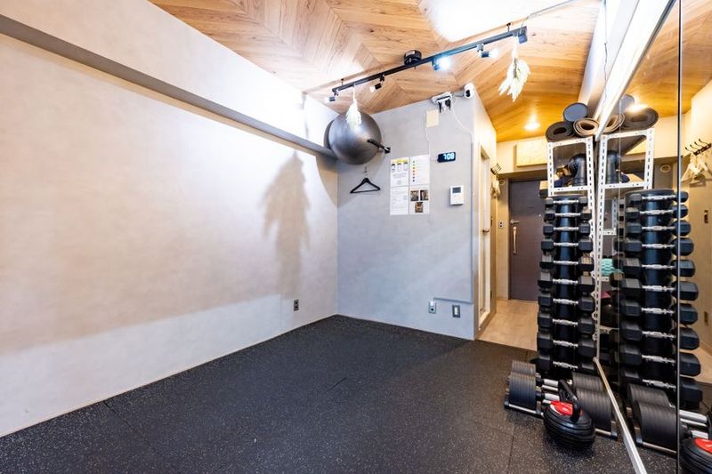 WHITEGYM新宿1号店/レンタルジム - WHITEGYM新宿1号店