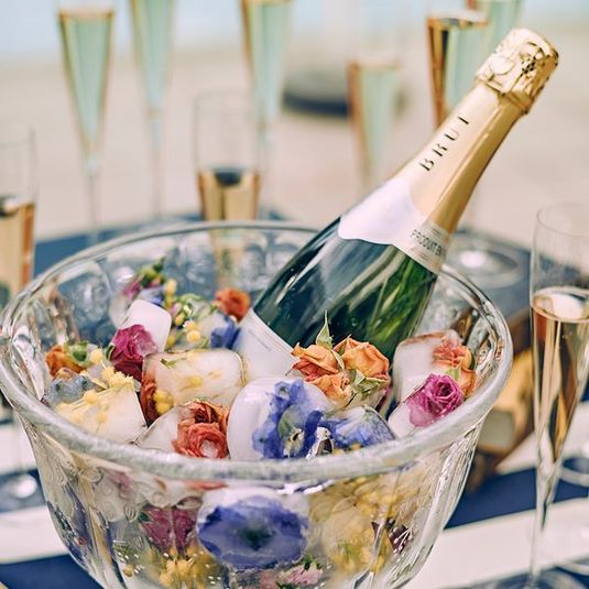 アンティークが随所に薫るレストラン - ST.MARGARET WEDDING