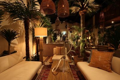 シーシャラウンジ チルラグ 名古屋 グランデ 栄店の室内の写真