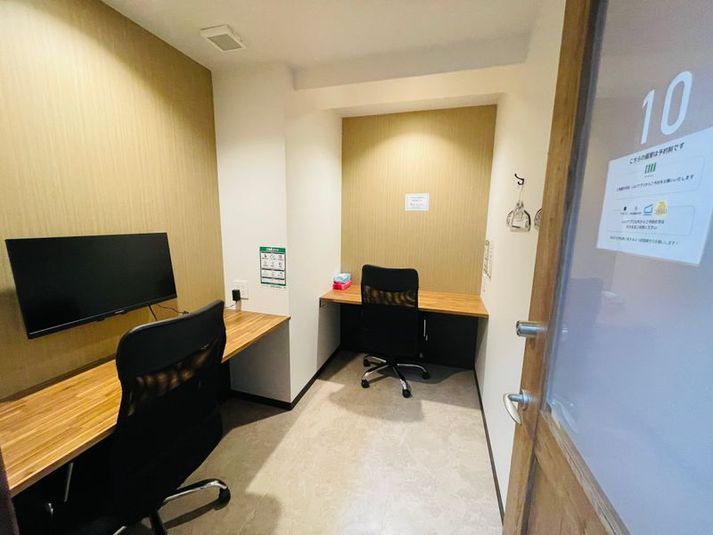 いいオフィス中野 【中野駅から1分】2名個室（ブース10）の室内の写真