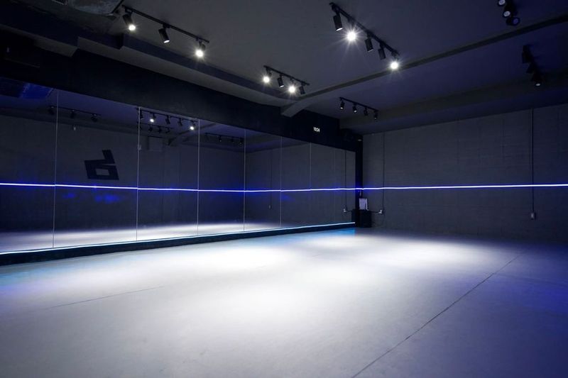 ダンススタジオ - BillionDance