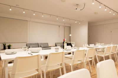 パーティー・懇親会・推し活などに - ひろこばぁちゃんのスペース名古屋店 16～30名様専用の室内の写真