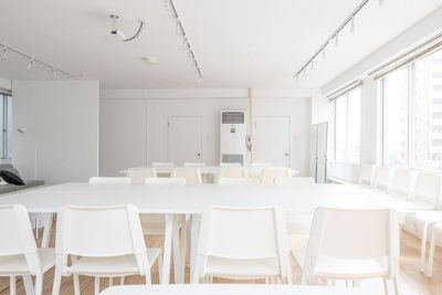 カードゲームやボードゲームの会場として！ - ひろこばぁちゃんのスペース名古屋店 16～30名様専用の室内の写真