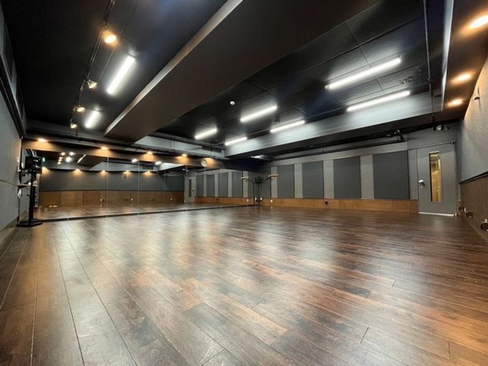 1st  - BUZZ BAYSIDE(浜松町)　STUDIO BUZZ