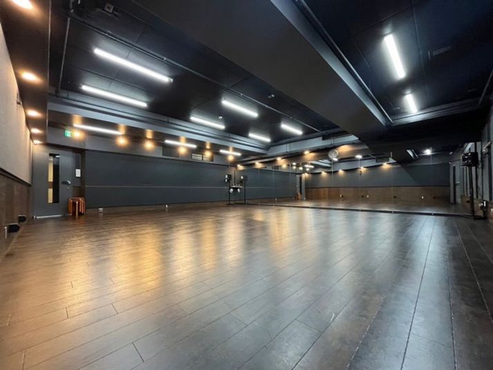 1st  - BUZZ BAYSIDE(浜松町)　STUDIO BUZZ