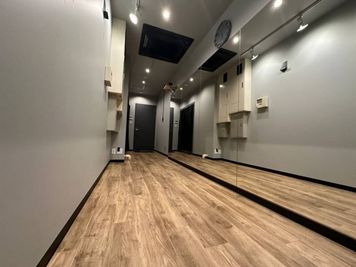 【BAYSIDE　3st】浜松町駅から徒歩4分の好立地！マンツーマンレッスンや個人練習に！1時間660円～ - BUZZ BAYSIDE(浜松町)　STUDIO BUZZ