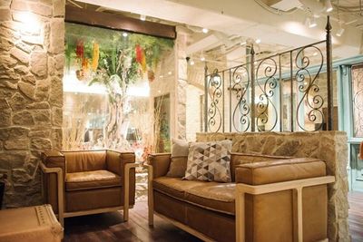 ◆美容室◆全席TV付きで各コンテンツ見放題！町田駅より徒歩2分/道具、材料無料貸し出しあり◎ - Monan 町田店