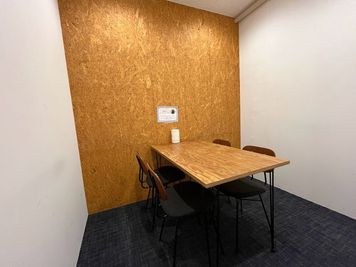 【mocco加古川】4名会議室C　※クーラーなし - コワーキングスペースmocco加古川　レンタルスペース