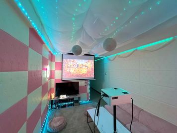 famispe池袋２nd LEDディスコ空間🪩🕺パーティー🎉お家デート💕映画鑑賞の室内の写真