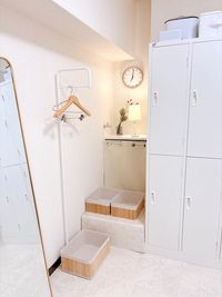 お着換えや荷物置きのスペース - 白い部屋  完全個室 | 白金台駅1分  目黒駅12分 期間限定10％OFF |  wifi無料｜備品充実の完全個室の室内の写真