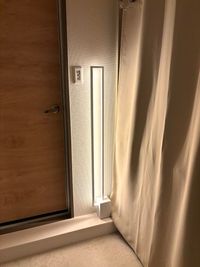 間接照明で落ち着いた雰囲気も可能 - 白い部屋  完全個室 | 白金台駅1分  目黒駅12分 期間限定10％OFF |  wifi無料｜備品充実の完全個室の室内の写真