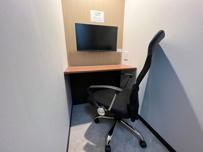 【新宿駅から徒歩1分】1名個室(個室14) - いいオフィス新宿西口