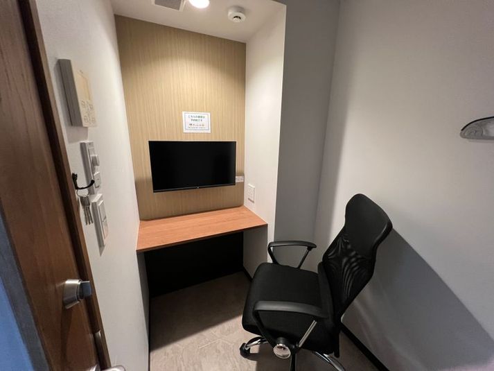 【新宿駅から徒歩1分】1名個室(個室17) - いいオフィス新宿西口