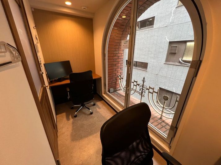 【新宿駅から徒歩1分】2名個室(個室19) - いいオフィス新宿西口