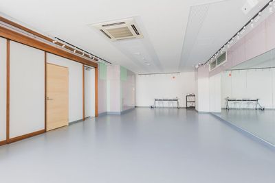 レンタルスペース スタジオEGG琴似店　Aスタジオ 地下鉄【琴似駅】徒歩１分 広々62㎡ ダンス ヨガ  バレエバー 1～15名 - レンタルスペース　スタジオEGG琴似店　Aスタジオ