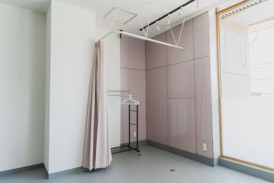 更衣室 - レンタルスペース　スタジオEGG琴似店　Aスタジオ レンタルスペース スタジオEGG琴似店　Aスタジオ の室内の写真