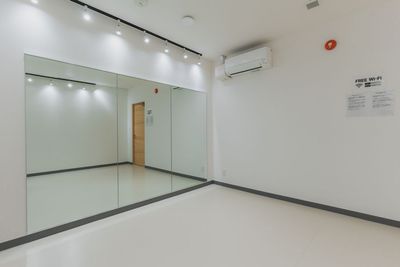 レンタルスペース　スタジオEGG琴似店　Eスタジオ　地下鉄琴似駅徒歩１分 15㎡ ダンス　ヨガ　撮影　当日OK 1名～4名程度 - レンタルスペース　スタジオEGG琴似店　Eスタジオ