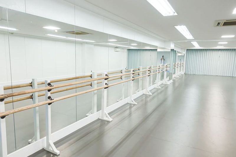 リノリウム床☆大型貸ダンススタジオ - 千壽プロダクション