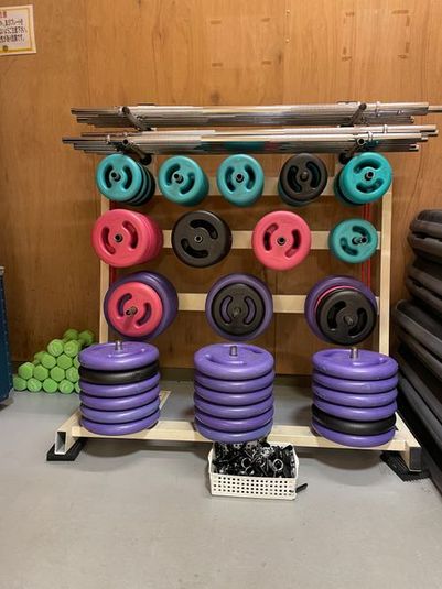 ダンススタジオ - ゴールドジム行徳千葉フィットネスセンタースタジオ