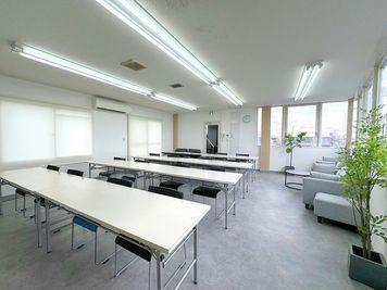 NKビル　レンタルスペース NKビル3F レンタル会議室の室内の写真