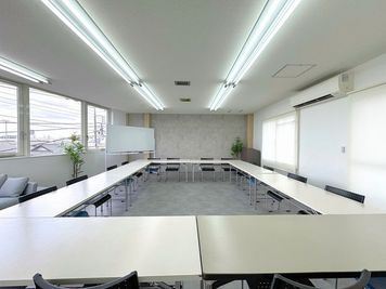 NKビル　レンタルスペース NKビル3F レンタル会議室の室内の写真