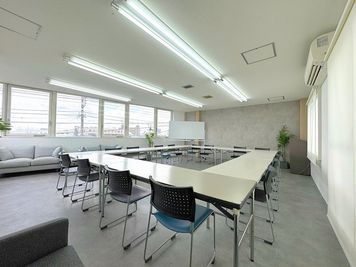 NKビル　レンタルスペース NKビル3F レンタル会議室の室内の写真