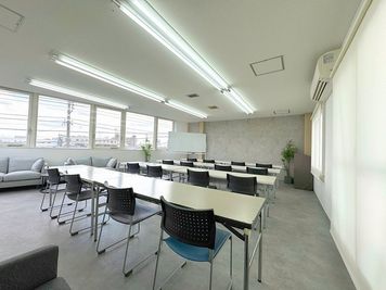 NKビル　レンタルスペース NKビル3F レンタル会議室の室内の写真