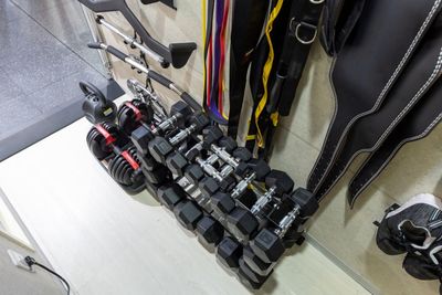 ・1~10kg ダンベル
・可変式ケトルベル（3.6~18kgに可変式）
・可変式ダンベル（26kgに可変式） - WHITEGYM新宿2号店 WHITEGYM新宿2号店/レンタルジムの室内の写真