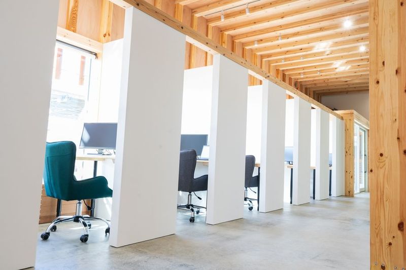 天井開き 個室(鍵付き) No.10 【駐車場完備】 - いいオフィス燕三条 by イチコン