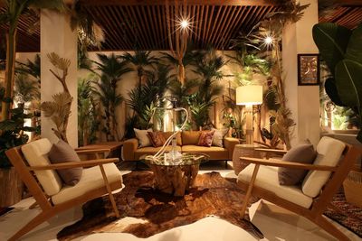 シーシャラウンジ チルラグ 名古屋 グランデ 栄店の室内の写真