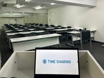 【司会台から一番後ろの席まで見渡せます】 - TIME SHARING 赤坂 ニュートヨビル 3Bの室内の写真