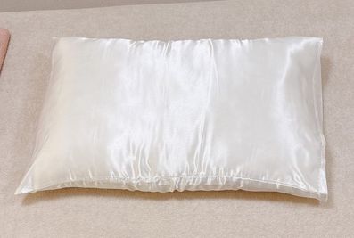 お手持ちのタオルをかけて汚れないようにご使用ください。 - 白い部屋  完全個室 | 白金台駅1分  目黒駅12分 期間限定10％OFF |  wifi無料｜備品充実の完全個室の設備の写真