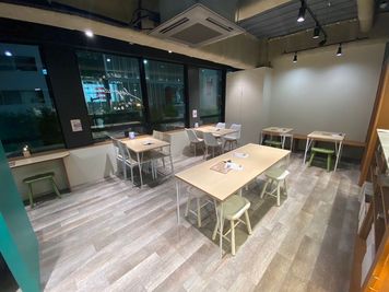 ≪JR茨木駅 徒歩2分≫ 夜カフェ休業日限定のスペース貸切♪ 女子会・オフ会・推し活／各種撮影やミーティングに！ - Cozy Cafe & Bar beyond