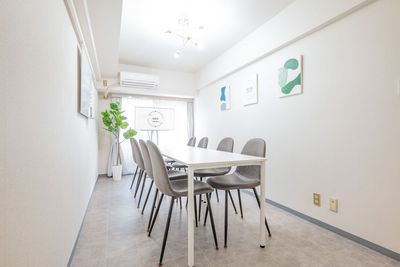 【荻窪駅徒歩1分】新規オープン特別価格🉐綺麗な室内!高速Wi-Fi完備/ZOOM会議/リモート/セミナー/少人数会議/撮影可能 - 貸会議室nico