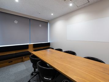 MONSTER スタジオ 乃木坂 小会議室の室内の写真