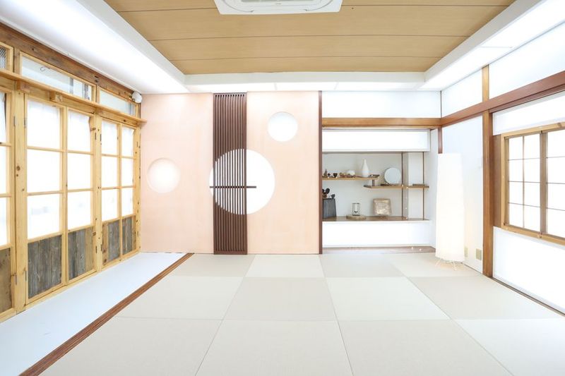 名古屋　お洒落な大型写真撮影スタジオ - スマイルスタジオ　覚王山店