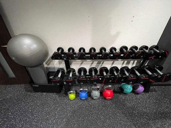 【個室ジム】フリーウェイトが豊富♪ハコジム今川駅前ルーム1 - ハコジム今川駅前店