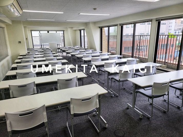 うめきた会議室502号室（適正30名） - 共栄実業(株)　エイトビル