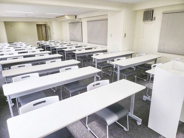 うめきた会議室502号室（適正30名） - 共栄実業(株)　エイトビル