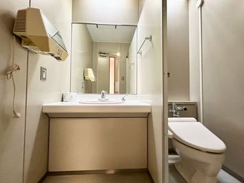 【女子トイレ】 - TIME SHARING 水天宮前 日本橋蛎殻町東急ビル 5階 【閉店】502の設備の写真
