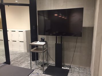 fabbit大阪本町 ミーティングルームの設備の写真
