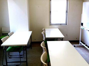 PSP会議室 札幌① （7階708）【札幌駅北口10秒】小会議室の室内の写真